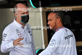 (L to R): Evan Short (GBR) Mercedes AMG F1 Head of Trackside Electronics Systems with Lewis Hamilton (GBR) Mercedes AMG F1. 04.11.2021. Formula 1 World Championship, Rd 18, Mexican Grand Prix, Mexico City, Mexico, Preparation Day.
