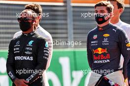 (L to R): Lewis Hamilton (GBR) Mercedes AMG F1 with Max Verstappen (NLD) Red Bull Racing on the grid. 05.09.2021. Formula 1 World Championship, Rd 13, Dutch Grand Prix, Zandvoort, Netherlands, Race Day.