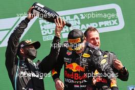 Lewis Hamilton (GBR), Mercedes AMG F1  and Max Verstappen (NLD), Red Bull Racing  05.09.2021. Formula 1 World Championship, Rd 13, Dutch Grand Prix, Zandvoort, Netherlands, Race Day.