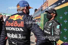 Max Verstappen (NLD), Red Bull Racing and Lewis Hamilton (GBR), Mercedes AMG F1   05.09.2021. Formula 1 World Championship, Rd 13, Dutch Grand Prix, Zandvoort, Netherlands, Race Day.