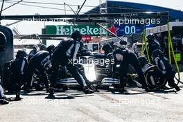 George Russell (GBR) Williams Racing FW43B makes a pit stop. 05.09.2021. Formula 1 World Championship, Rd 13, Dutch Grand Prix, Zandvoort, Netherlands, Race Day.