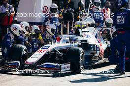 Mick Schumacher (GER) Haas VF-21 makes a pit stop. 05.09.2021. Formula 1 World Championship, Rd 13, Dutch Grand Prix, Zandvoort, Netherlands, Race Day.