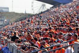 Circuit atmosphere - fans in the grandstand. 05.09.2021. Formula 1 World Championship, Rd 13, Dutch Grand Prix, Zandvoort, Netherlands, Race Day.