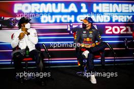(L to R): Lewis Hamilton (GBR) Mercedes AMG F1 and Max Verstappen (NLD) Red Bull Racing in the post qualifying FIA Press Conference. 04.09.2021. Formula 1 World Championship, Rd 13, Dutch Grand Prix, Zandvoort, Netherlands, Qualifying Day.