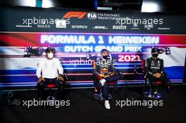 (L to R): Lewis Hamilton (GBR) Mercedes AMG F1; Max Verstappen (NLD) Red Bull Racing; and Valtteri Bottas (FIN) Mercedes AMG F1, in the post race FIA Press Conference. 04.09.2021. Formula 1 World Championship, Rd 13, Dutch Grand Prix, Zandvoort, Netherlands, Qualifying Day.