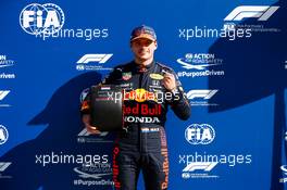 Max Verstappen (NLD) Red Bull Racing celebrates with the Pirelli Pole Position Award in qualifying parc ferme. 04.09.2021. Formula 1 World Championship, Rd 13, Dutch Grand Prix, Zandvoort, Netherlands, Qualifying Day.
