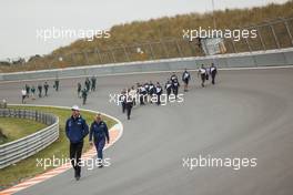 Nicholas Latifi (CDN) Williams Racing walks the circuit. 02.09.2021. Formula 1 World Championship, Rd 13, Dutch Grand Prix, Zandvoort, Netherlands, Preparation Day.