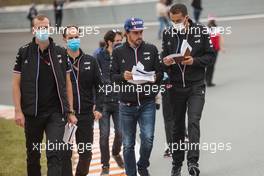 Fernando Alonso (ESP) Alpine F1 Team walks the circuit with the team. 02.09.2021. Formula 1 World Championship, Rd 13, Dutch Grand Prix, Zandvoort, Netherlands, Preparation Day.
