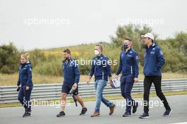 Nicholas Latifi (CDN) Williams Racing walks the circuit with the team. 02.09.2021. Formula 1 World Championship, Rd 13, Dutch Grand Prix, Zandvoort, Netherlands, Preparation Day.
