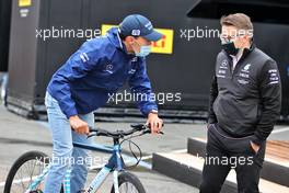 (L to R): George Russell (GBR) Williams Racing with Peter Bonnington (GBR) Mercedes AMG F1 Race Engineer. 02.09.2021. Formula 1 World Championship, Rd 13, Dutch Grand Prix, Zandvoort, Netherlands, Preparation Day.