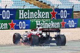 Kimi Raikkonen (FIN) Alfa Romeo Racing C41 with a broken front wing. 02.05.2021. Formula 1 World Championship, Rd 3, Portuguese Grand Prix, Portimao, Portugal, Race Day.