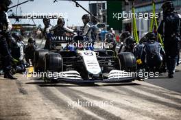 George Russell (GBR) Williams Racing FW43B makes a pit stop. 02.05.2021. Formula 1 World Championship, Rd 3, Portuguese Grand Prix, Portimao, Portugal, Race Day.