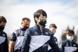 Yuki Tsunoda (JPN) AlphaTauri walks the circuit with the team. 29.04.2021. Formula 1 World Championship, Rd 3, Portuguese Grand Prix, Portimao, Portugal, Preparation Day.