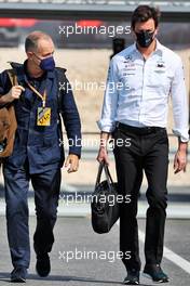 Toto Wolff (GER) Mercedes AMG F1 Shareholder and Executive Director (Right). 19.11.2021 Formula 1 World Championship, Rd 20, Qatar Grand Prix, Doha, Qatar, Practice Day.