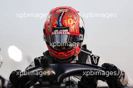 Pierre Gasly (FRA) AlphaTauri AT02 on the grid. 21.11.2021. Formula 1 World Championship, Rd 20, Qatar Grand Prix, Doha, Qatar, Race Day.