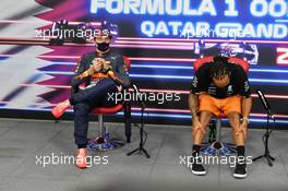 (L to R): Max Verstappen (NLD) Red Bull Racing and Lewis Hamilton (GBR) Mercedes AMG F1 in the post race FIA Press Conference. 21.11.2021. Formula 1 World Championship, Rd 20, Qatar Grand Prix, Doha, Qatar, Race Day.
