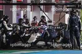 George Russell (GBR) Williams Racing FW43B makes a pit stop. 21.11.2021. Formula 1 World Championship, Rd 20, Qatar Grand Prix, Doha, Qatar, Race Day.