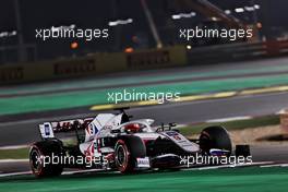Nikita Mazepin (RUS) Haas F1 Team VF-21. 20.11.2021. Formula 1 World Championship, Rd 20, Qatar Grand Prix, Doha, Qatar, Qualifying Day.