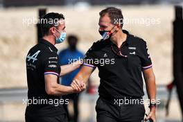 Laurent Rossi (FRA) Alpine Chief Executive Officer (Right). 21.11.2021. Formula 1 World Championship, Rd 20, Qatar Grand Prix, Doha, Qatar, Race Day.