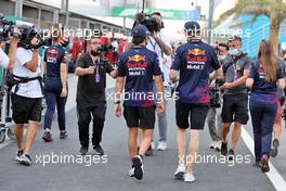 (L to R): Sergio Perez (MEX) Red Bull Racing and Max Verstappen (NLD) Red Bull Racing. 21.11.2021. Formula 1 World Championship, Rd 20, Qatar Grand Prix, Doha, Qatar, Race Day.