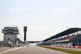 Circuit atmosphere - Start / finish straight. 18.11.2021. Formula 1 World Championship, Rd 20, Qatar Grand Prix, Doha, Qatar, Preparation Day.