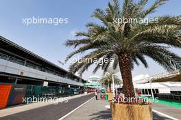 Paddock atmosphere. 18.11.2021. Formula 1 World Championship, Rd 20, Qatar Grand Prix, Doha, Qatar, Preparation Day.