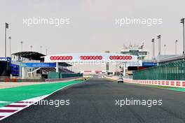 Circuit atmosphere - Start / finish straight exit turn 16. 18.11.2021. Formula 1 World Championship, Rd 20, Qatar Grand Prix, Doha, Qatar, Preparation Day.