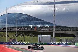 Lewis Hamilton (GBR) Mercedes AMG F1 W12. 24.09.2021. Formula 1 World Championship, Rd 15, Russian Grand Prix, Sochi Autodrom, Sochi, Russia, Practice Day.