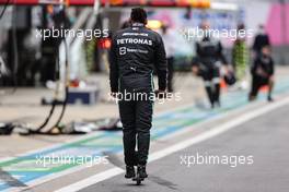 Lewis Hamilton (GBR) Mercedes AMG F1 on the grid. 26.09.2021. Formula 1 World Championship, Rd 15, Russian Grand Prix, Sochi Autodrom, Sochi, Russia, Race Day.