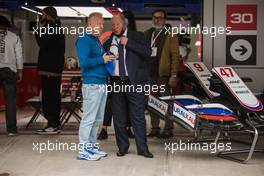 Dmitry Mazepin (RUS) Uralchem Chairman on the grid. 26.09.2021. Formula 1 World Championship, Rd 15, Russian Grand Prix, Sochi Autodrom, Sochi, Russia, Race Day.