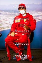 Carlos Sainz Jr (ESP) Ferrari in the post race FIA Press Conference. 26.09.2021. Formula 1 World Championship, Rd 15, Russian Grand Prix, Sochi Autodrom, Sochi, Russia, Race Day.