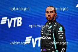 Race winner Lewis Hamilton (GBR) Mercedes AMG F1 celebrates on the podium. 26.09.2021. Formula 1 World Championship, Rd 15, Russian Grand Prix, Sochi Autodrom, Sochi, Russia, Race Day.