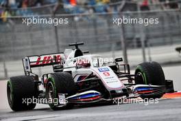 Nikita Mazepin (RUS) Haas F1 Team VF-21. 25.09.2021. Formula 1 World Championship, Rd 15, Russian Grand Prix, Sochi Autodrom, Sochi, Russia, Qualifying Day.