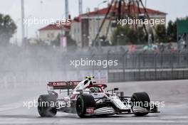 Antonio Giovinazzi (ITA) Alfa Romeo Racing C41. 25.09.2021. Formula 1 World Championship, Rd 15, Russian Grand Prix, Sochi Autodrom, Sochi, Russia, Qualifying Day.