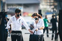 (L to R): Toto Wolff (GER) Mercedes AMG F1 Shareholder and Executive Director with Julia Pahle (GER) Mercedes AMG F1 Executive Assistant. 03.12.2021 Formula 1 World Championship, Rd 21, Saudi Arabian Grand Prix, Jeddah, Saudi Arabia, Practice Day.
