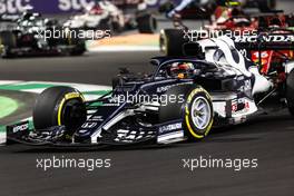 Yuki Tsunoda (JPN) AlphaTauri AT02. 05.12.2021. Formula 1 World Championship, Rd 21, Saudi Arabian Grand Prix, Jeddah, Saudi Arabia, Race Day.