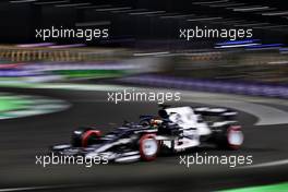 Yuki Tsunoda (JPN) AlphaTauri AT02. 04.12.2021. Formula 1 World Championship, Rd 21, Saudi Arabian Grand Prix, Jeddah, Saudi Arabia, Qualifying Day.