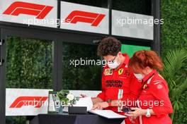 Mattia Binotto (ITA) Ferrari Team Principal writes in the book of condolences for Frank Williams in the paddock. 05.12.2021. Formula 1 World Championship, Rd 21, Saudi Arabian Grand Prix, Jeddah, Saudi Arabia, Race Day.