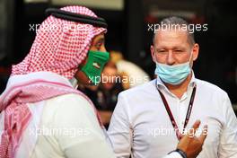(L to R): Prince Khalid Bin Sultan Al Faisal (KSA) President of the Saudi Automobile and Motorcycle Federation with Jos Verstappen (NLD). 05.12.2021. Formula 1 World Championship, Rd 21, Saudi Arabian Grand Prix, Jeddah, Saudi Arabia, Race Day.
