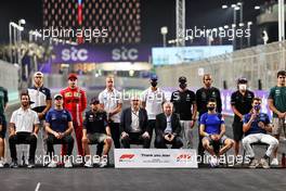 Stefano Domenicali (ITA) Formula One President and CEO and drivers say goodbye to Jean Todt (FRA) FIA President. 05.12.2021. Formula 1 World Championship, Rd 21, Saudi Arabian Grand Prix, Jeddah, Saudi Arabia, Race Day.