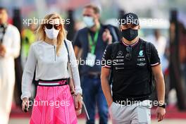 (L to R): Tiffany Cromwell (AUS) Professional Cyclist with her boyfriend Valtteri Bottas (FIN) Mercedes AMG F1. 05.12.2021. Formula 1 World Championship, Rd 21, Saudi Arabian Grand Prix, Jeddah, Saudi Arabia, Race Day.