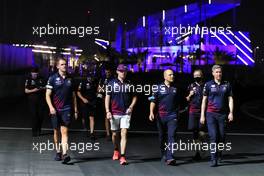 Max Verstappen (NLD) Red Bull Racing walks the circuit with the team. 02.12.2021. Formula 1 World Championship, Rd 21, Saudi Arabian Grand Prix, Jeddah, Saudi Arabia, Preparation Day.