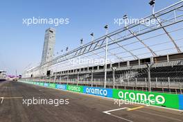 Circuit atmosphere - start / finish straight. 02.12.2021. Formula 1 World Championship, Rd 21, Saudi Arabian Grand Prix, Jeddah, Saudi Arabia, Preparation Day.