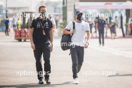 Valtteri Bottas (FIN) Mercedes AMG F1 (Right) with Antti Vierula (FIN) Personal Trainer. 02.12.2021. Formula 1 World Championship, Rd 21, Saudi Arabian Grand Prix, Jeddah, Saudi Arabia, Preparation Day.