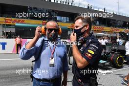 (L to R): Crown Prince Shaikh Salman bin Isa Hamad Al Khalifa (BRN) with Christian Horner (GBR) Red Bull Racing Team Principal on the grid. 27.06.2021. Formula 1 World Championship, Rd 8, Steiermark Grand Prix, Spielberg, Austria, Race Day.