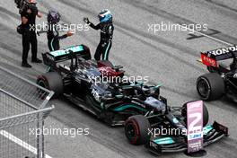 (L to R): Lewis Hamilton (GBR) Mercedes AMG F1 and Valtteri Bottas (FIN) Mercedes AMG F1 in parc ferme at the end of the race. 27.06.2021. Formula 1 World Championship, Rd 8, Steiermark Grand Prix, Spielberg, Austria, Race Day.