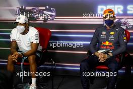 (L to R): Lewis Hamilton (GBR) Mercedes AMG F1 and Max Verstappen (NLD) Red Bull Racing in the post race FIA Press Conference. 27.06.2021. Formula 1 World Championship, Rd 8, Steiermark Grand Prix, Spielberg, Austria, Race Day.