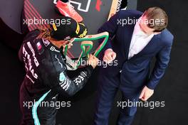 Lewis Hamilton (GBR) Mercedes AMG F1 celebrates his second position on the podium. 27.06.2021. Formula 1 World Championship, Rd 8, Steiermark Grand Prix, Spielberg, Austria, Race Day.