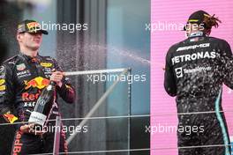 Max Verstappen (NLD), Red Bull Racing and Lewis Hamilton (GBR), Mercedes AMG F1   27.06.2021. Formula 1 World Championship, Rd 8, Steiermark Grand Prix, Spielberg, Austria, Race Day.