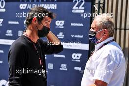 (L to R): Mark Webber (AUS) Channel 4 Presenter with Dr Helmut Marko (AUT) Red Bull Motorsport Consultant. 26.06.2021. Formula 1 World Championship, Rd 8, Steiermark Grand Prix, Spielberg, Austria, Qualifying Day.